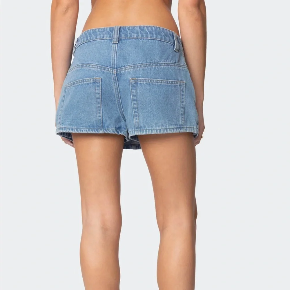Edikted Talia Micro Mini Skirt Blue Denim size Medium NWT Y2K Streetwear